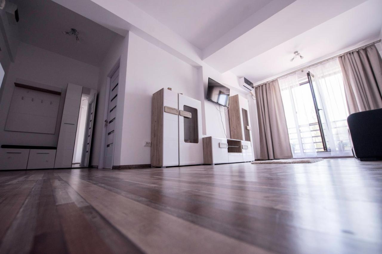 Labirint Apartament คอนสตันซา ภายนอก รูปภาพ